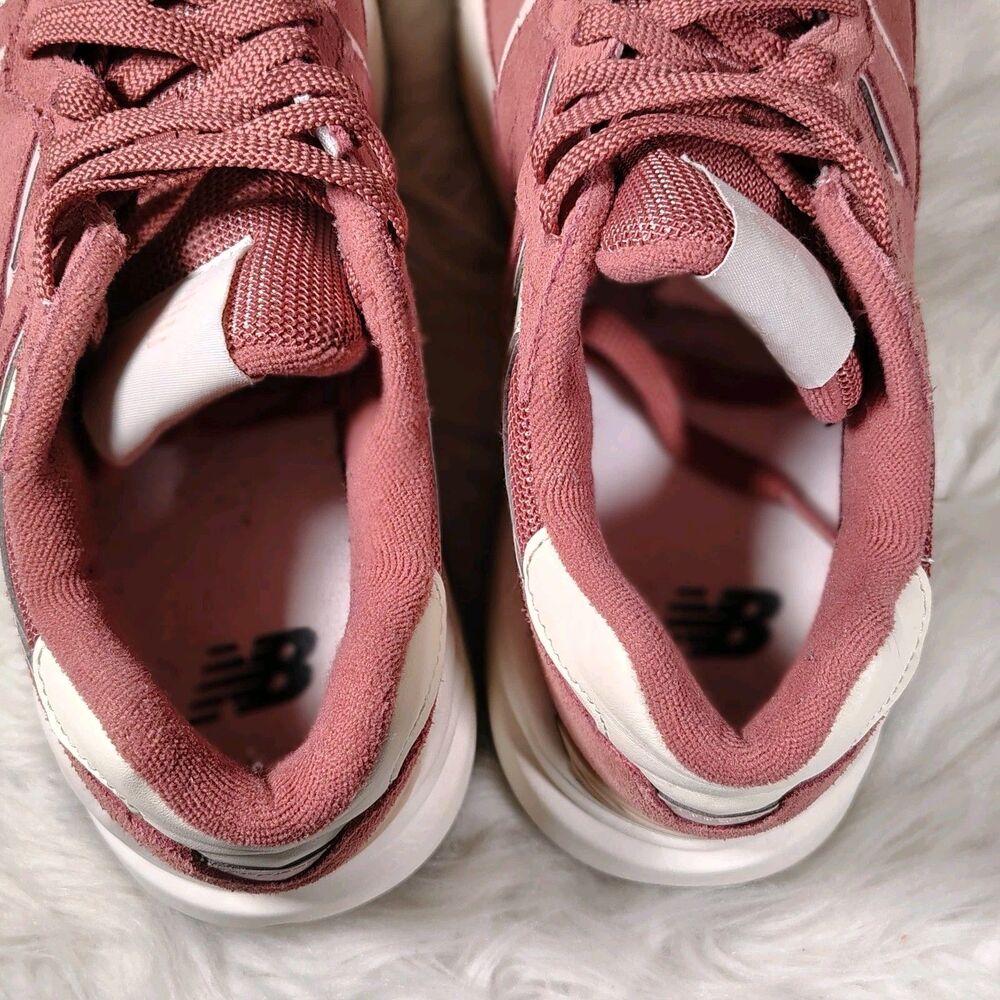 New Balance 57/40 Womens Sz 8 Rose Pink Cream Suede Sneakers Low Top - Picture 9 of 11